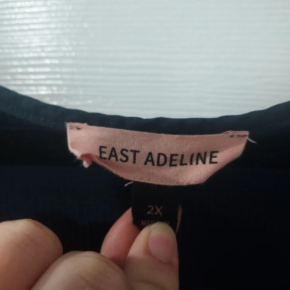 East Adeline Navy Blue 3/4 Sleeve Top in Size 2X - Picture 2 of 9